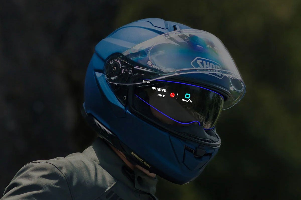 Shoei: debutta il casco con head-up display